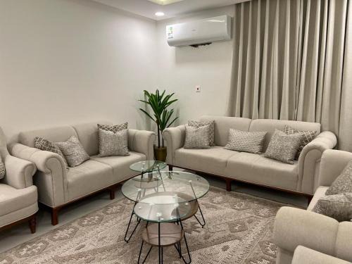 Az Zuhur Apartment | شقة مفروشة