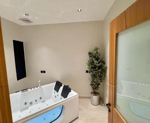 Al Khobar Apartment | شقة مودرين بجاكوزي واطلالة على البحر