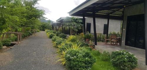 On Nuea Bed & Breakfast | บ้านสราญรัตน์