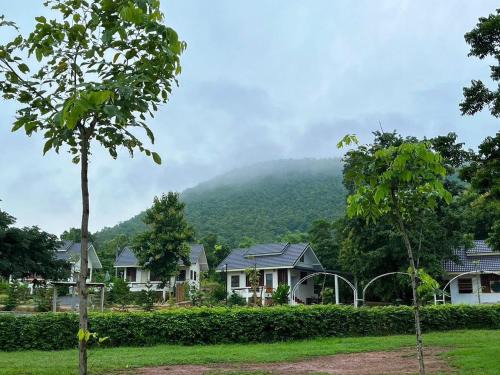 Lamphun Bed & Breakfast | พรพนาฮิลล์รีสอร์ท