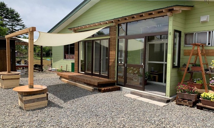 Shiraoi House | 一軒家まるごと貸切宿Woodウッド