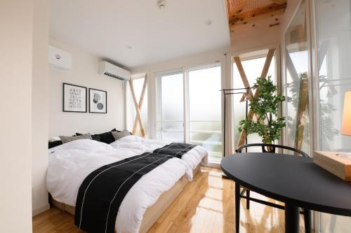 Gora House | 和光荘 Harmonious Light West