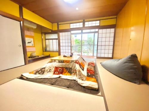 Higashisumiyoshi-ku House | 【天王寺駅まで電車4分】庭園付き一軒家ー杏