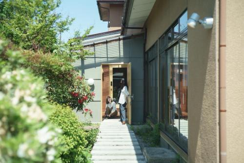 Gojome-machi Hotel | 市とコージ