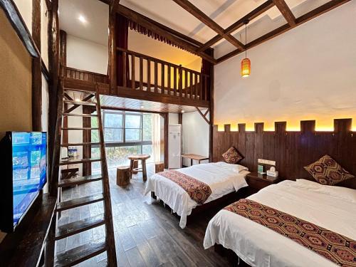 Wulingyuan House | 张家界畔山驿栈