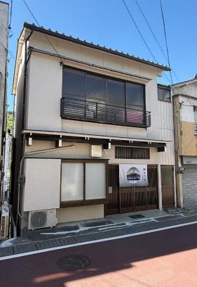 Otsuki Apartment | 御太刀屋