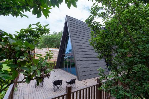 Chengdu House | 成都传家合院(花舞人间店)