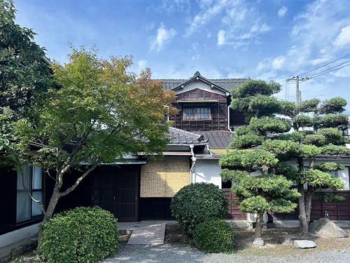 Uno Apartment | 日々の宿しののめ102 宇野駅から車で5分 直島へ 最大8名様 古民家