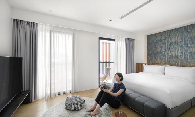 Xitun District House | 禾淞津別邸 Kashotsu Bettei