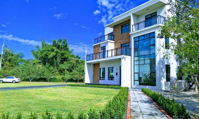 Jiji House | 風鈴鐵道包棟Villa莊園-全新電梯景觀莊園