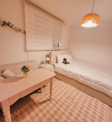 Myonmok-tong Villa | 다온일공일