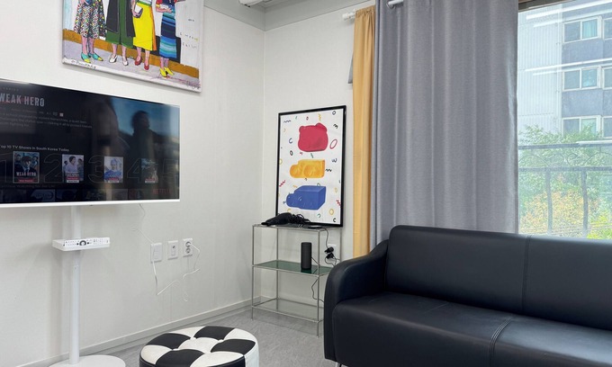Seongsu Apartment | 오Seongsu Station Jungnangcheon Cherry Blossom Road Han River airport bus