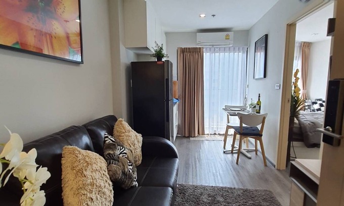 Suan Luang Condo | 0 Minute to Airport Link - 15 minutes to downtown Bangkok