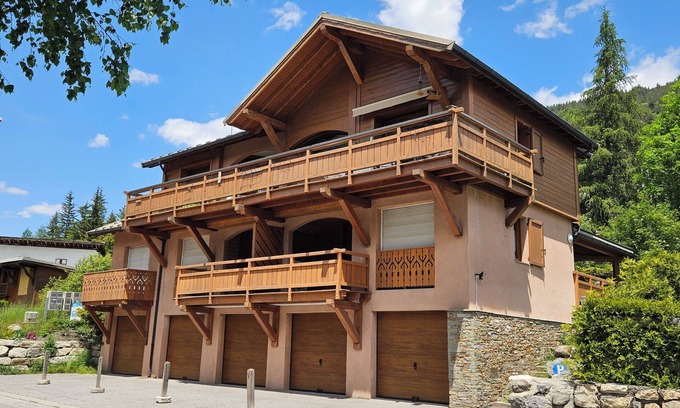 La Salle-les-Alpes Ski Chalet | 002 Rochebrune - Chalet l'Hysope