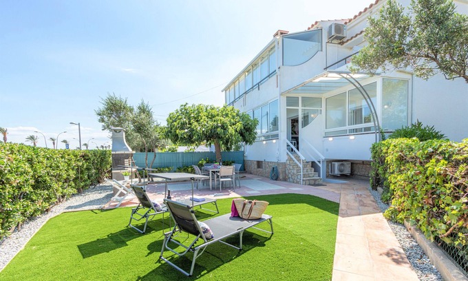 Empuriabrava Apartment | 0025-BAHIA Apartment in front of the beach with garage