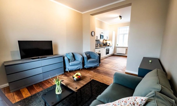 Brunsbuttel Apartment | 005 -2 Schlafzimmer mit 3 Betten