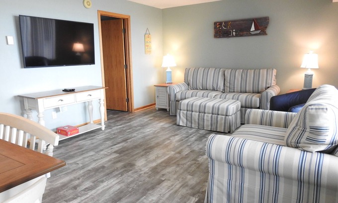 Traverse City Condo | #01 ELK RAPIDS BEACH CONDOMINIUM