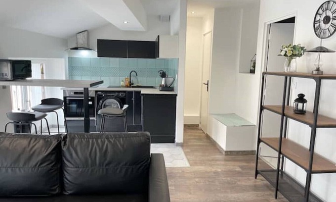 Cret de Roc Apartment | 017 CHIC & COSY F2 53m2 HYPERCENTRE WIFI SMART TV NETFLIX