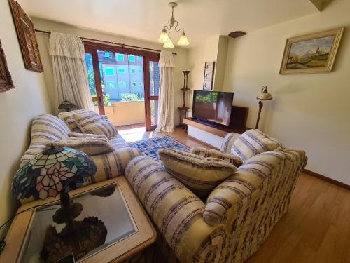 Bavaria Apartment | 03 Dormitórios -Ao Lado da Rua Coberta