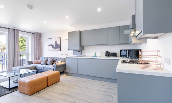 Yiewsley Apartment | 03 - Luxury 1 Bed Apartment Free Parking- West Drayton