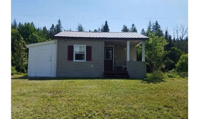 Stewartstown Cabin | 03) The Wolf Den Cabin