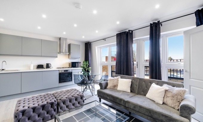 Yiewsley Apartment | 04 - Luxury 1 Bed Apartment Free Parking- West Drayton