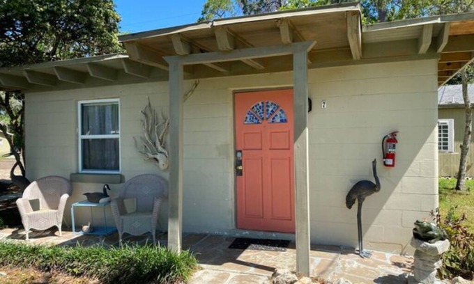 Inglis Cabin | 07) The Crane Cottage