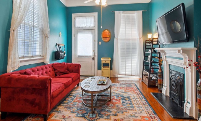 Algiers Point House | 1/2 Gingerbread Home in historic Algiers Point, New Orleans