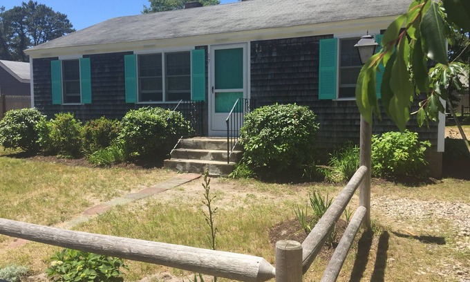 Dennis Port Cottage | 1/2 Mile to Beach/Central AC with Whole House Filter - Reme Halo/Deck