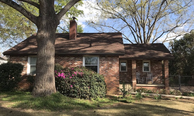 Augusta House | 1.3 Mile Walk to the Augusta National Clubhouse! Lovely Cottage with Space!