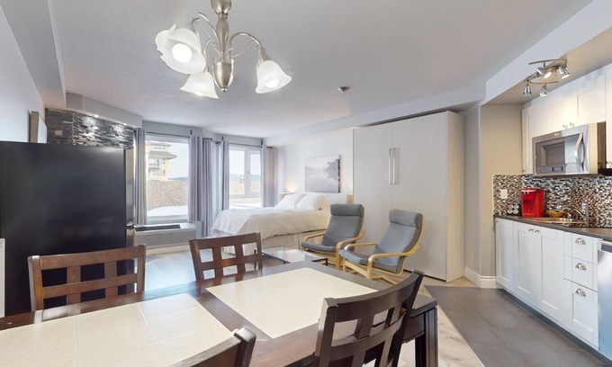 Beaupre Condo | 1-313 : Superior Studio - sleeps 4.