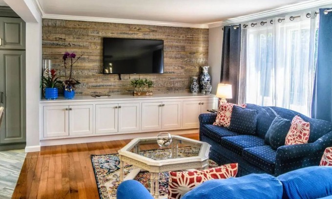 West Hyannisport House | 1.4 Miles to Craigville Beach/2.2 Miles to Main St