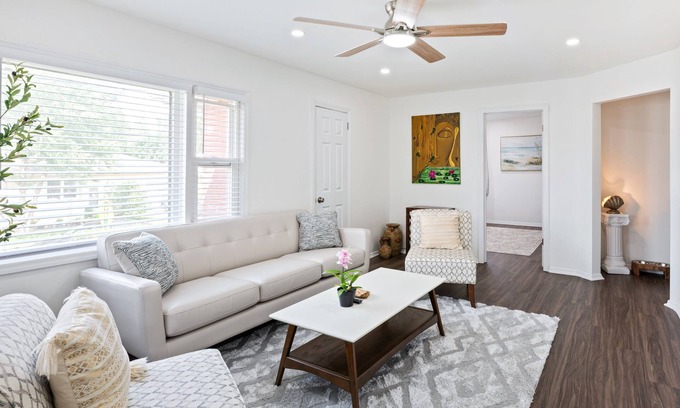 New Brunswick House | 1.5 mi to Rutgers University, RWJ, Saint Peter's, Pet Friendly, Laundry, Parking