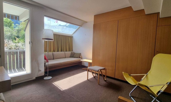 Savognin Apartment | 1.5 room apartment for 1 - 5 people with a beautiful view of the Piz d'Err