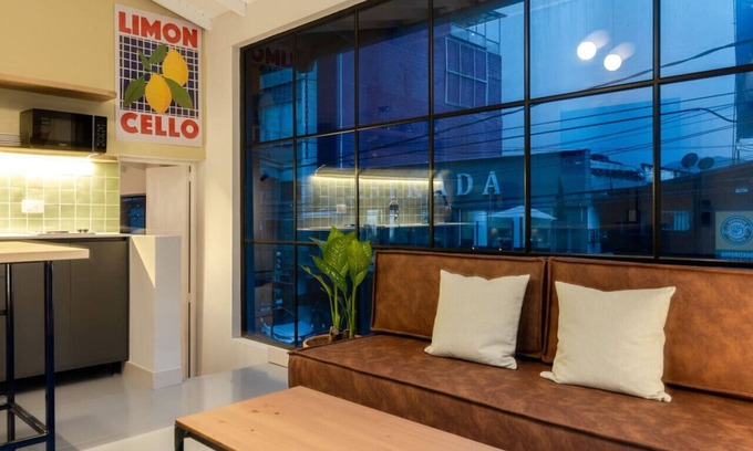 Zona Rosa Apartment | 1 BD apartment near lleras with AC and fas WiFi