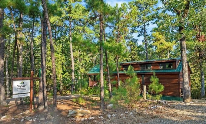 Broken Bow Cabin | 1 bdr with stunning views that backs up to Ouachita National Forest!