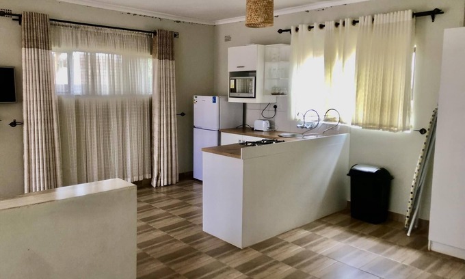 Mazowe Apartment | 1 bed Apartment in Mount Pleasant Heights - 2013