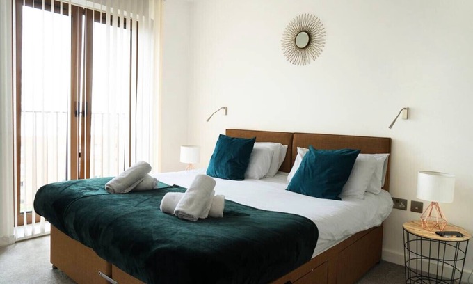 St Albans Apartment | 1 Bed flat | 1 sofabed | Sleeps 3 | Spacious apartment | Next to train Station