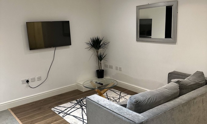 Hoxton Apartment | 1 Bed Flat in Hoxton Street, Shoreditch