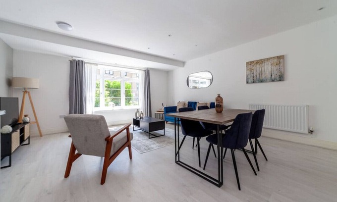 Osterley Apartment | 1 Bed Flat near Syon Park