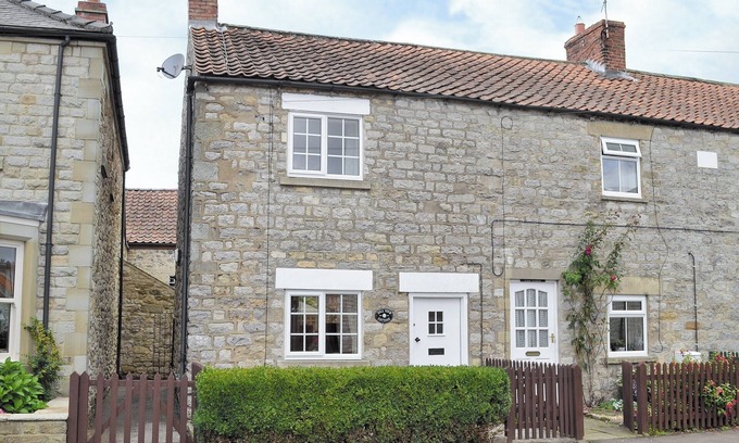 Sinnington Cottage | 1 bedroom accommodation in Sinnington near Pickering