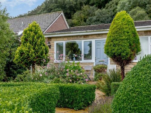 Bridport House | 1 Bed in Charmouth 57185