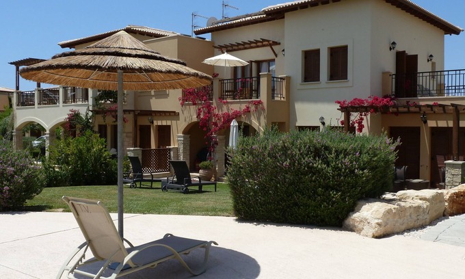Aphrodite Hills Apartment | 1 Bed luxury poolside apartment at award winning Aphrodite Hills Resort Kouklia