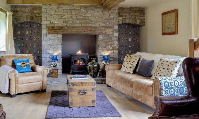 Llanfihangel Tal-y-llyn Cottage | 1 bedroom accommodation in Erwood, near Brecon