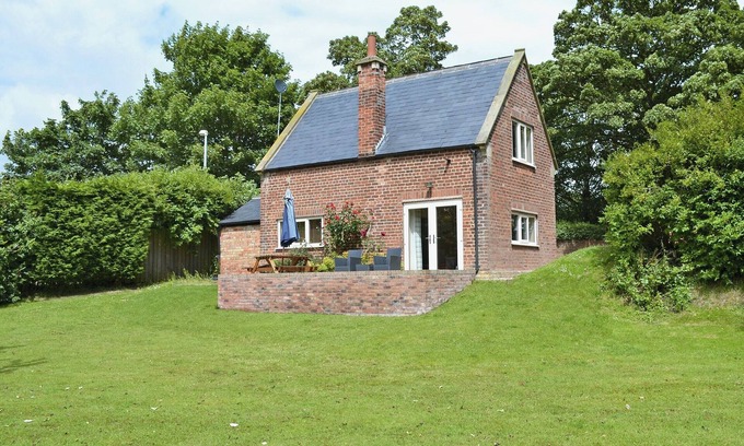 Ulrome Cottage | 1 bedroom accommodation in Ulrome near Bridlington