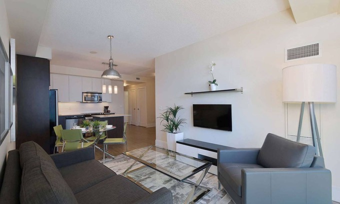Mount Pleasant West Apartment | 1 Bedroom/1 Bathroom Suite