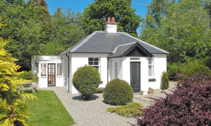 Grantown-on-Spey Cottage | 1 bedroom accommodation in Dulnain Bridge, near Aviemore