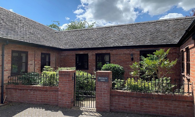 Rolleston on Dove Cottage | 1 bedroom accommodation in Rolleston-on-Dove