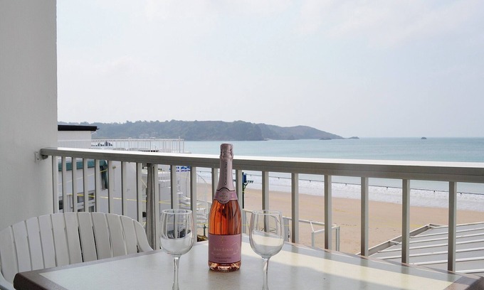 St. Brelade Cottage | 1 bedroom accommodation in St Brelades Bay