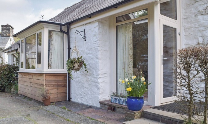 Treffgarne Cottage | 1 bedroom accommodation in Treffgarne, near Haverfordwest